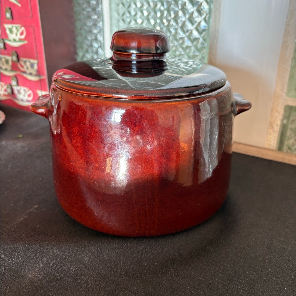Vintage Stoneware Glazed West Bend Classic Bean Pot with Lid